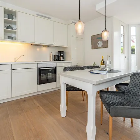Deckerstrasse 1a, App A Apartment *